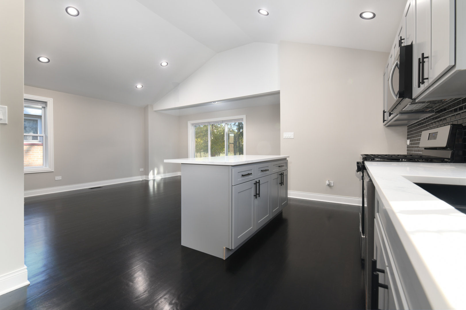 12522 S Racine Avenue, Calumet Park, IL 60827