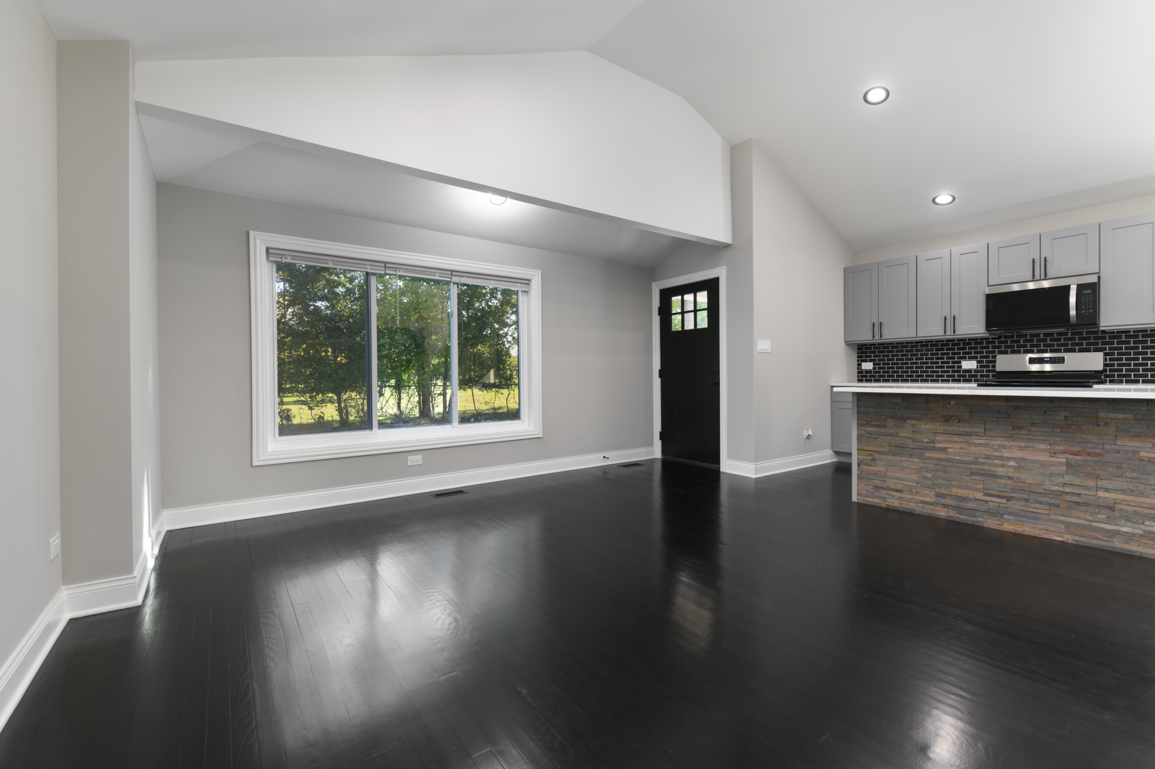 12522 S Racine Avenue, Calumet Park, IL 60827