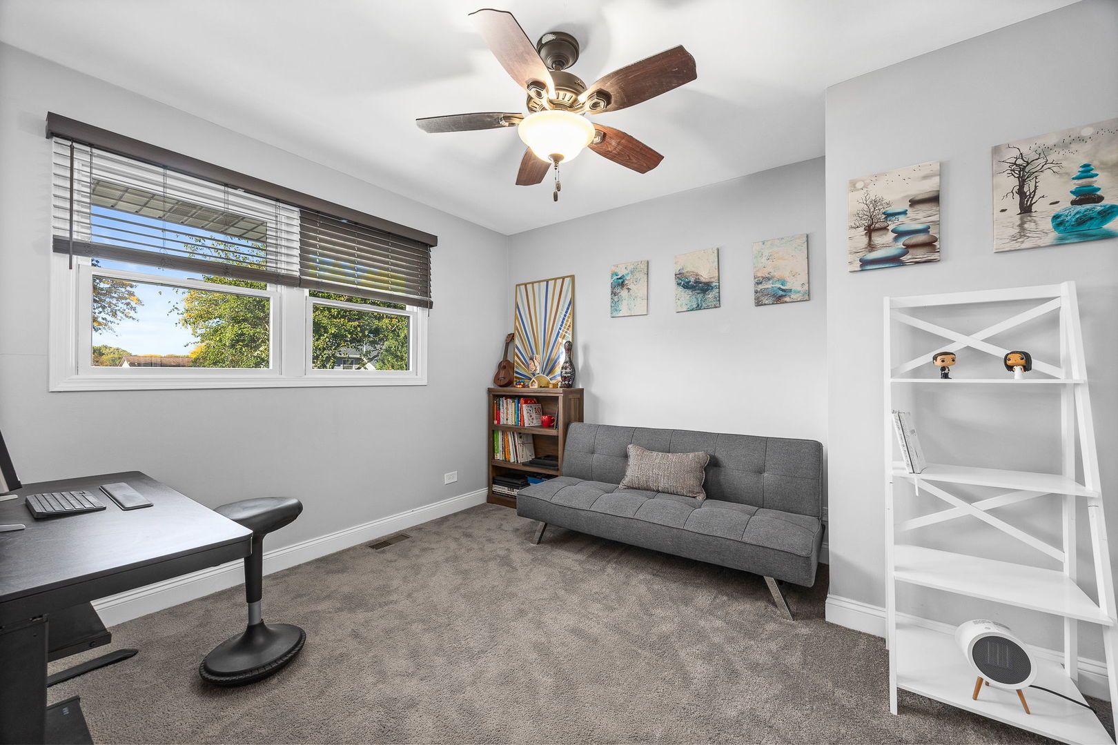 908 BRANTWOOD Avenue, Elk Grove Village, IL 60007