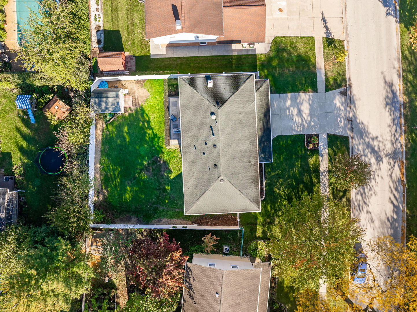 908 BRANTWOOD Avenue, Elk Grove Village, IL 60007