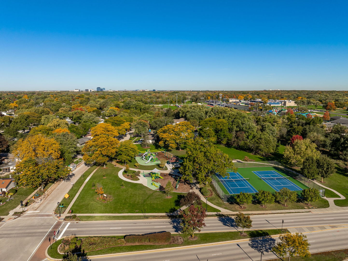 908 BRANTWOOD Avenue, Elk Grove Village, IL 60007