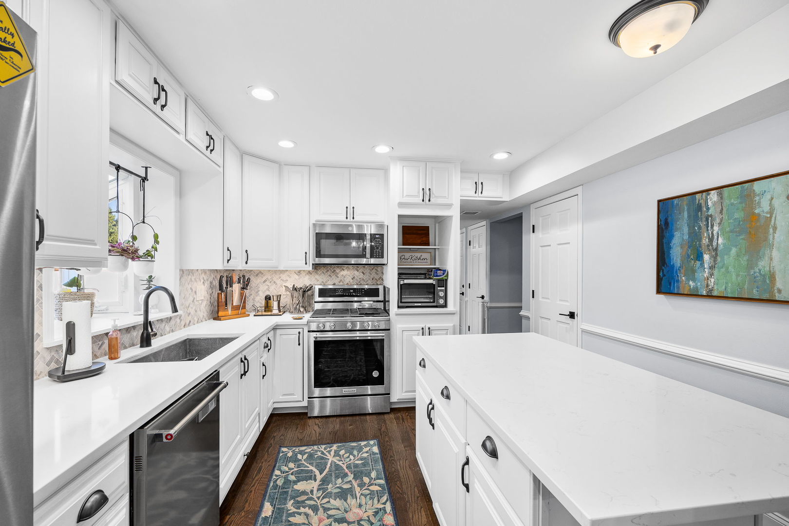 908 BRANTWOOD Avenue, Elk Grove Village, IL 60007