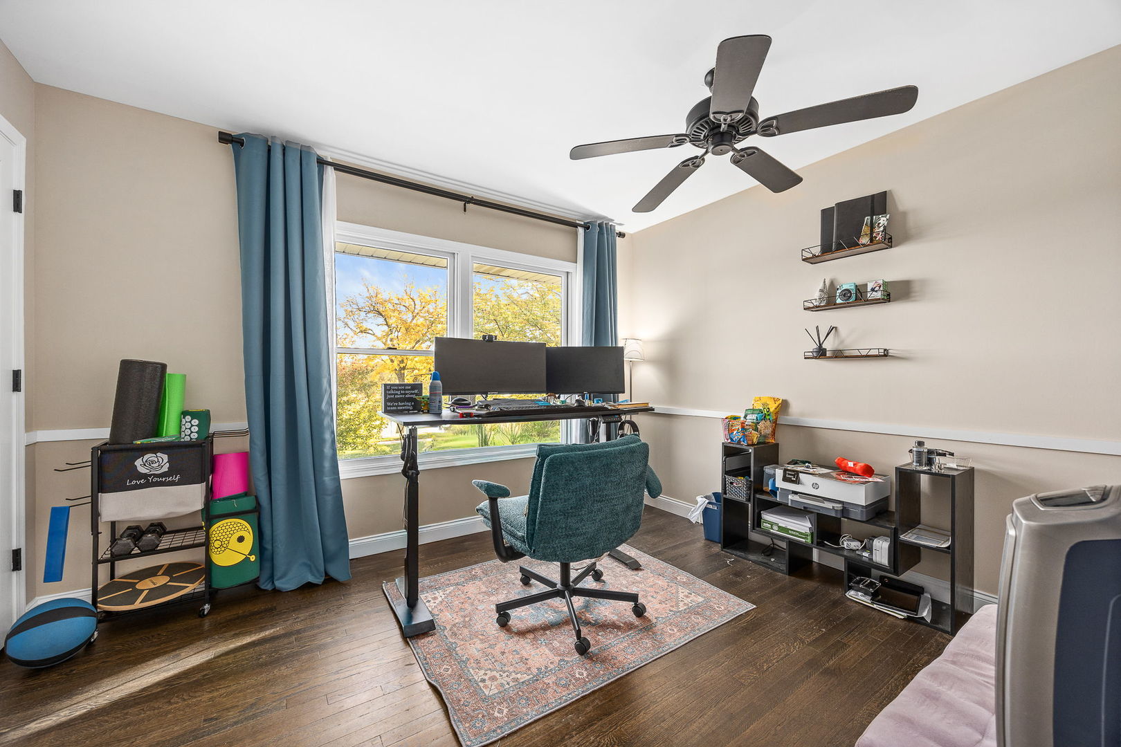 908 BRANTWOOD Avenue, Elk Grove Village, IL 60007