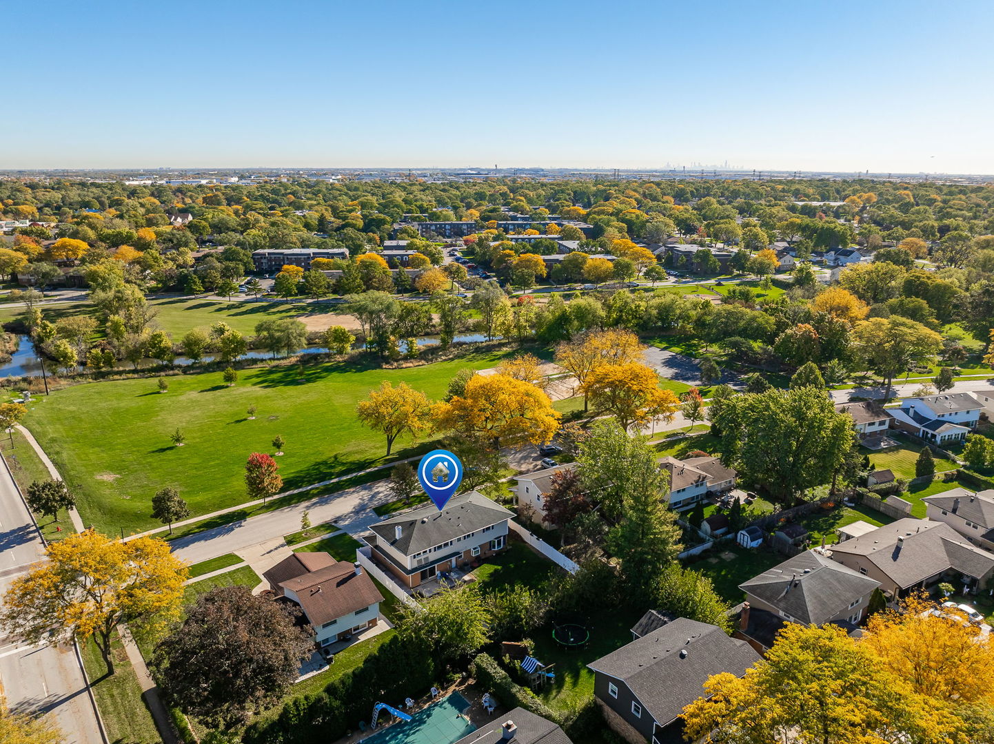908 BRANTWOOD Avenue, Elk Grove Village, IL 60007