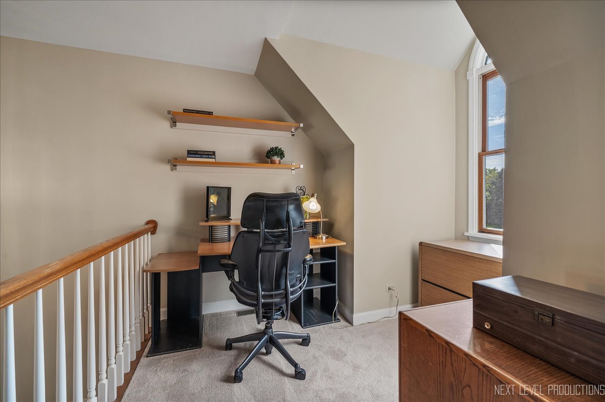 473 Bond Drive, Batavia, IL 60510