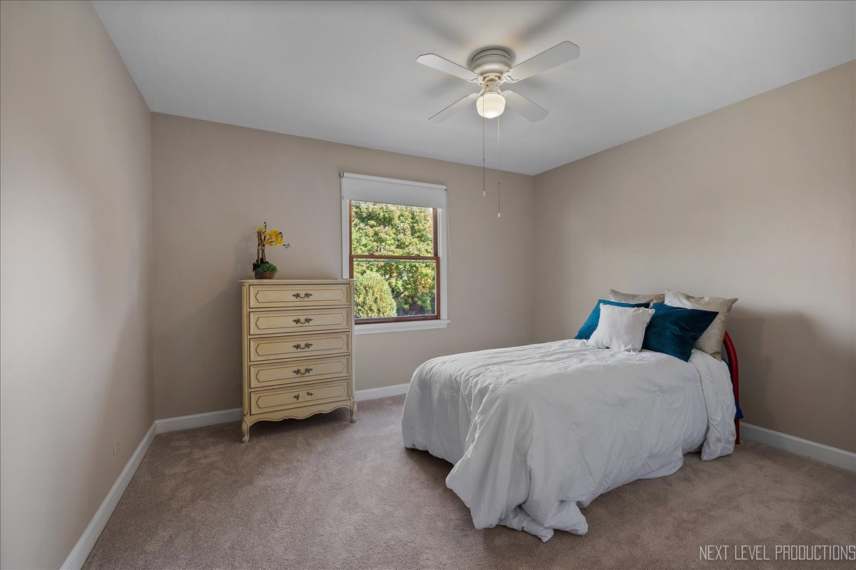 473 Bond Drive, Batavia, IL 60510