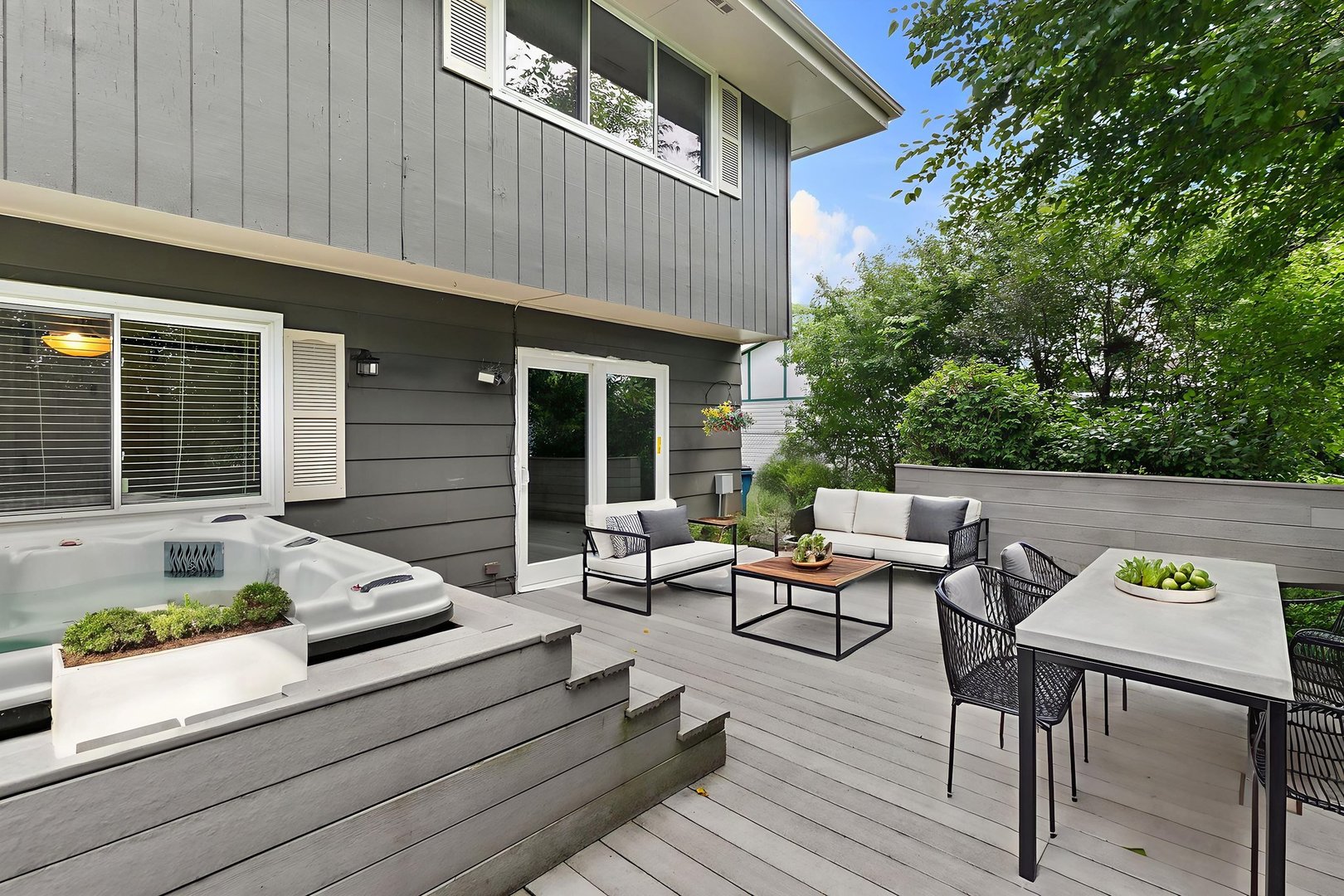 1126 Tiverton Court, Schaumburg, IL 60193