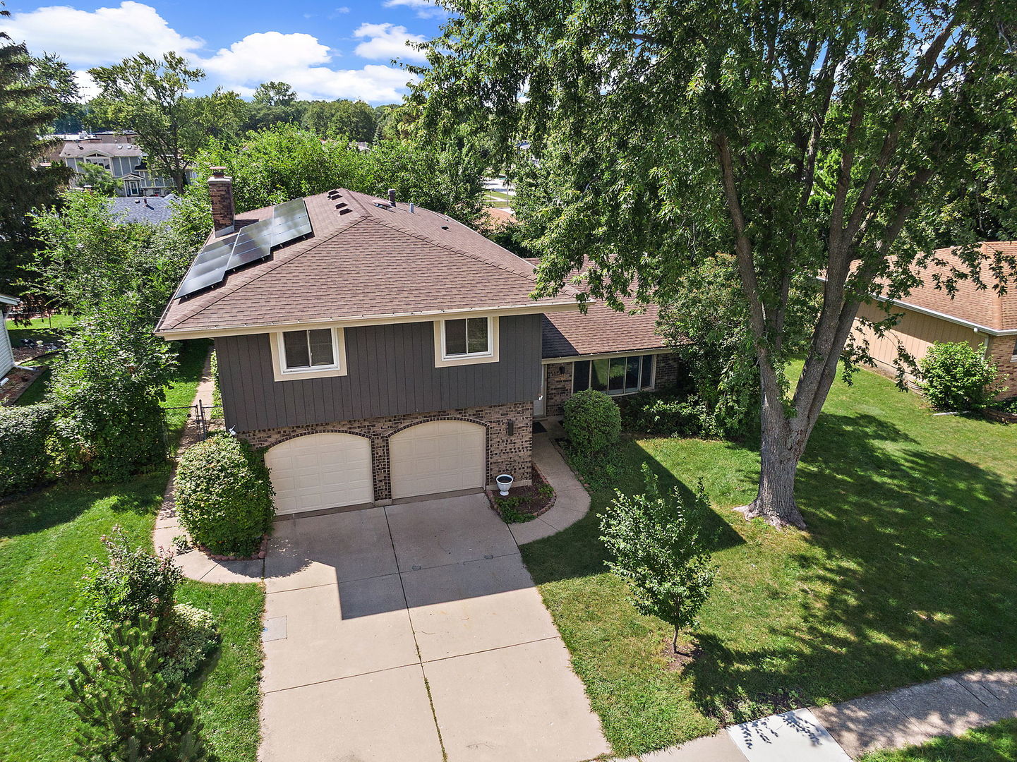 1126 Tiverton Court, Schaumburg, IL 60193