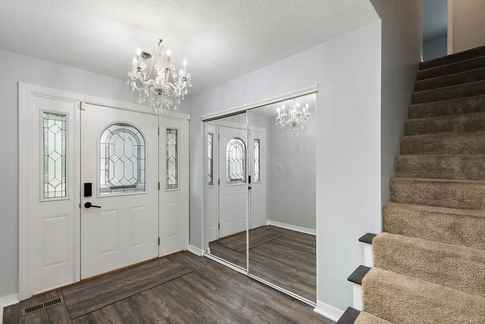 1126 Tiverton Court, Schaumburg, IL 60193