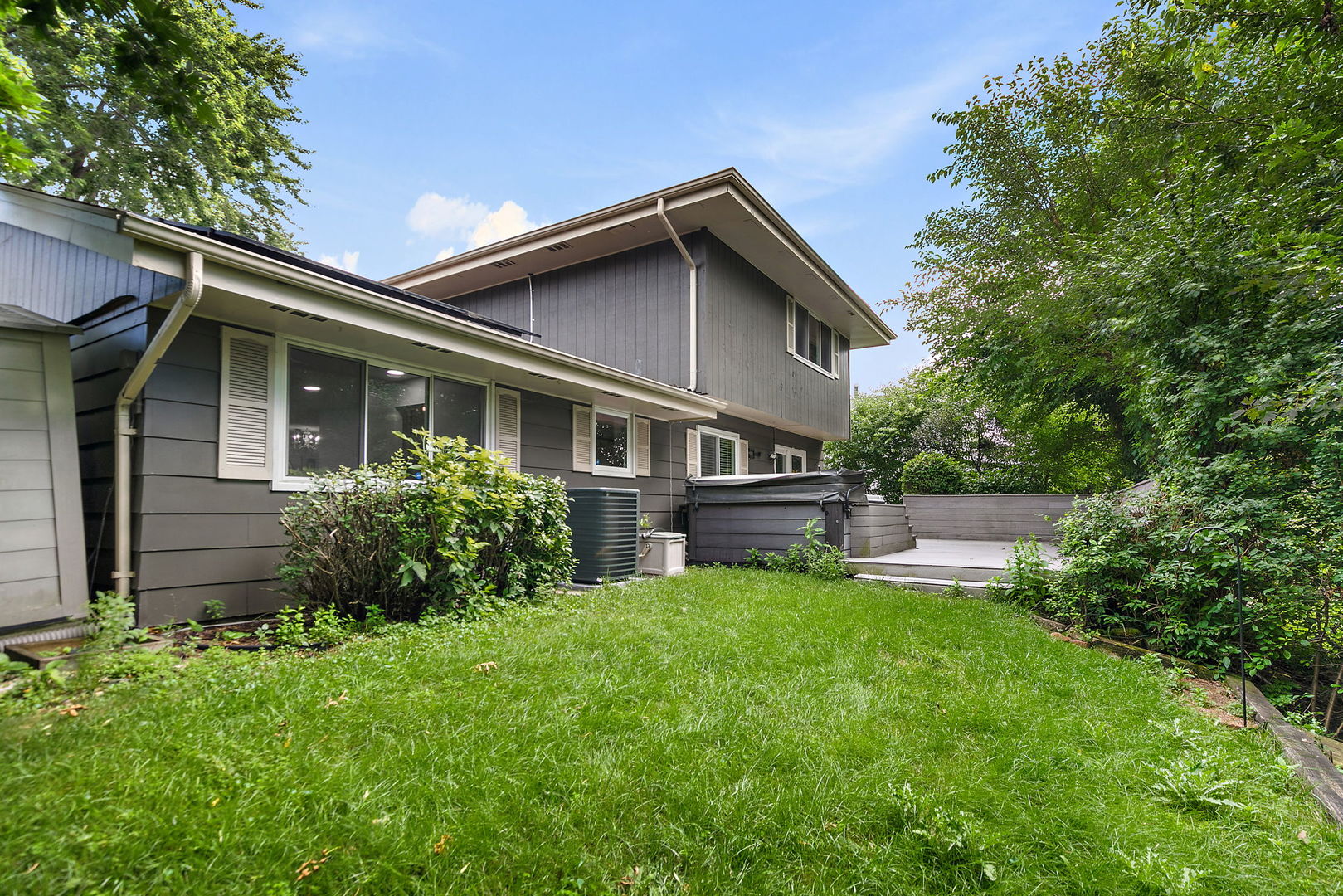 1126 Tiverton Court, Schaumburg, IL 60193