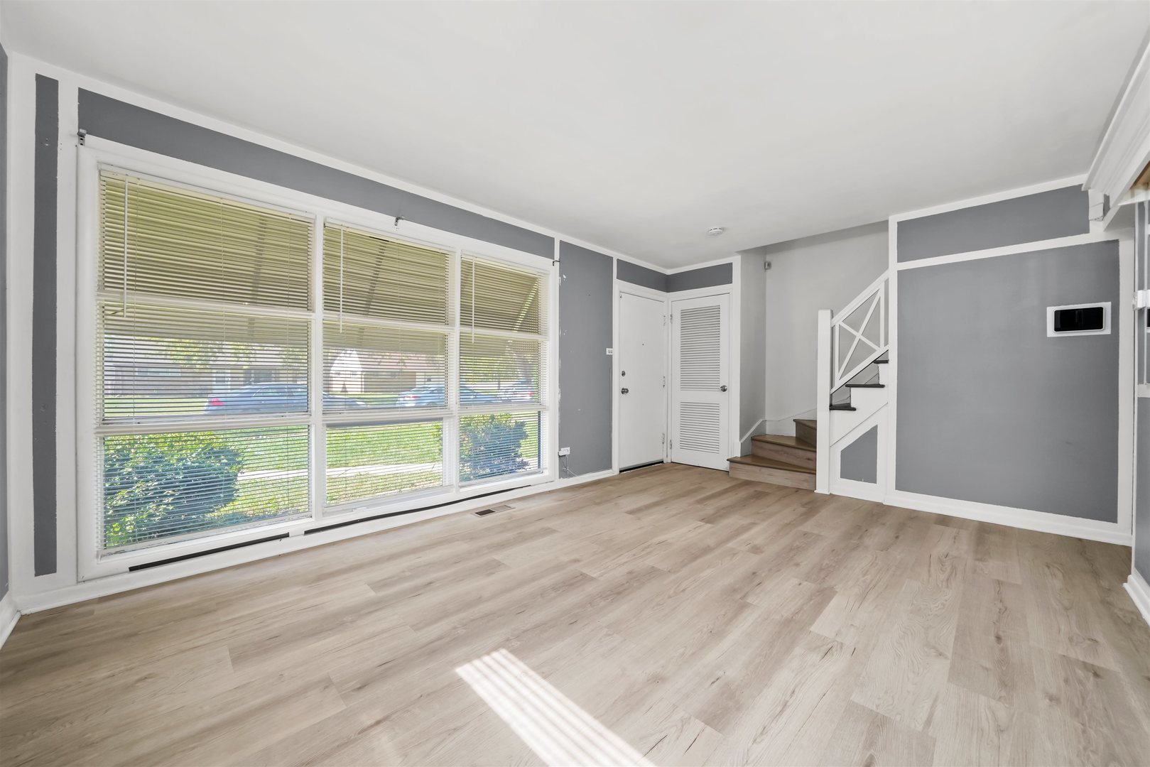 17007 Oakwood Avenue, Lansing, IL 60438