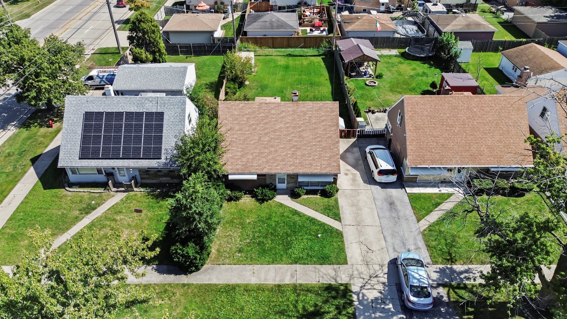 17007 Oakwood Avenue, Lansing, IL 60438