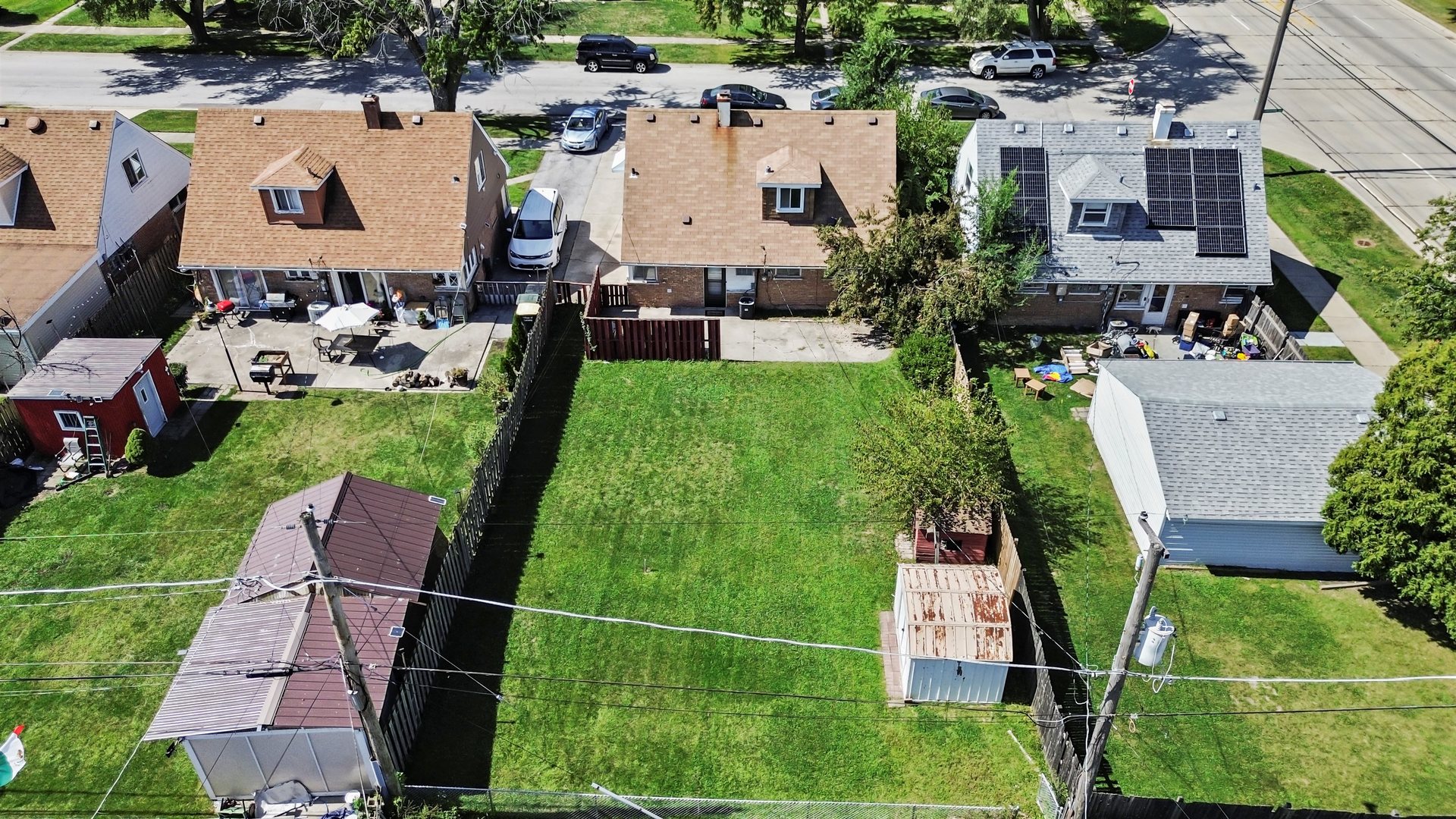 17007 Oakwood Avenue, Lansing, IL 60438