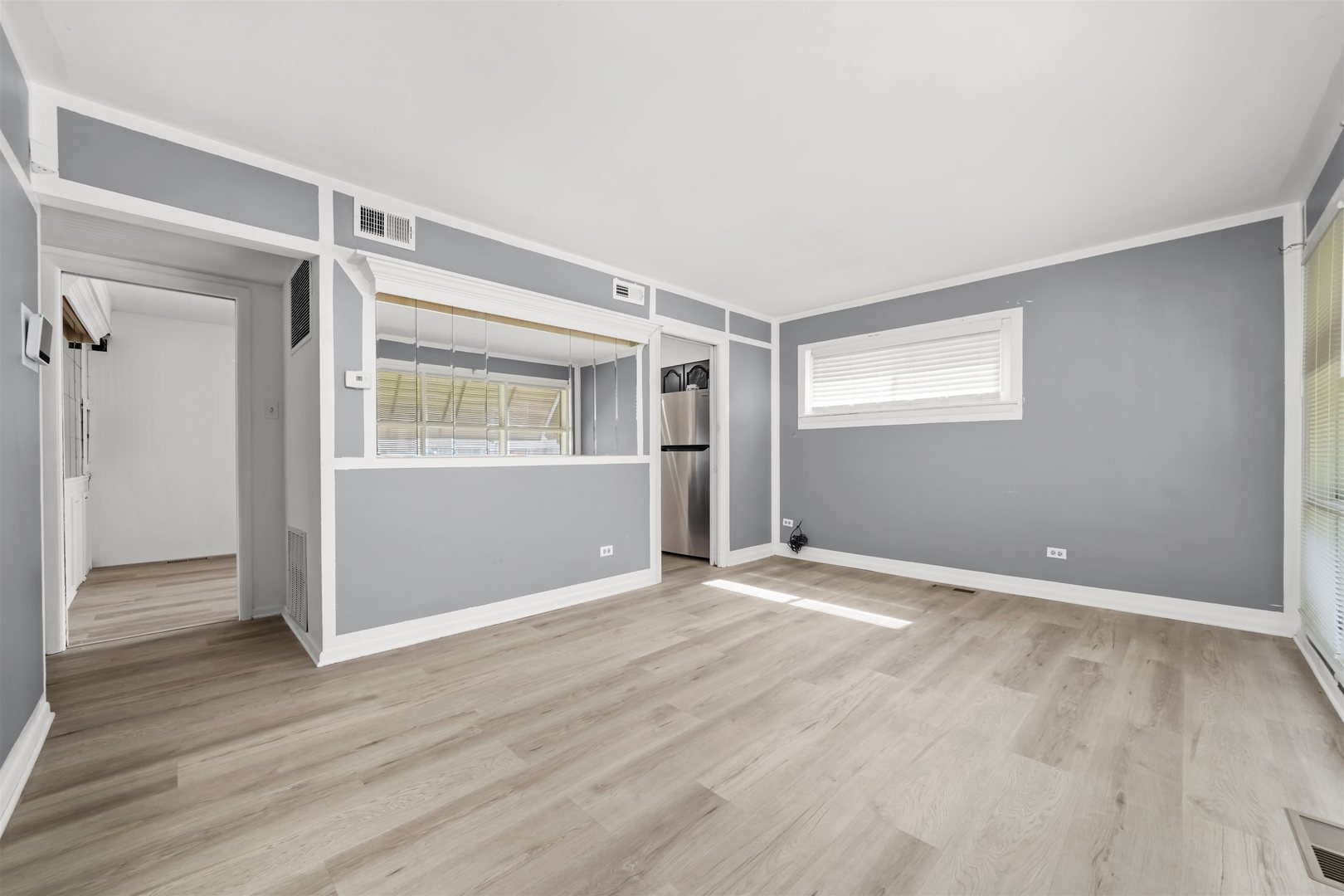 17007 Oakwood Avenue, Lansing, IL 60438