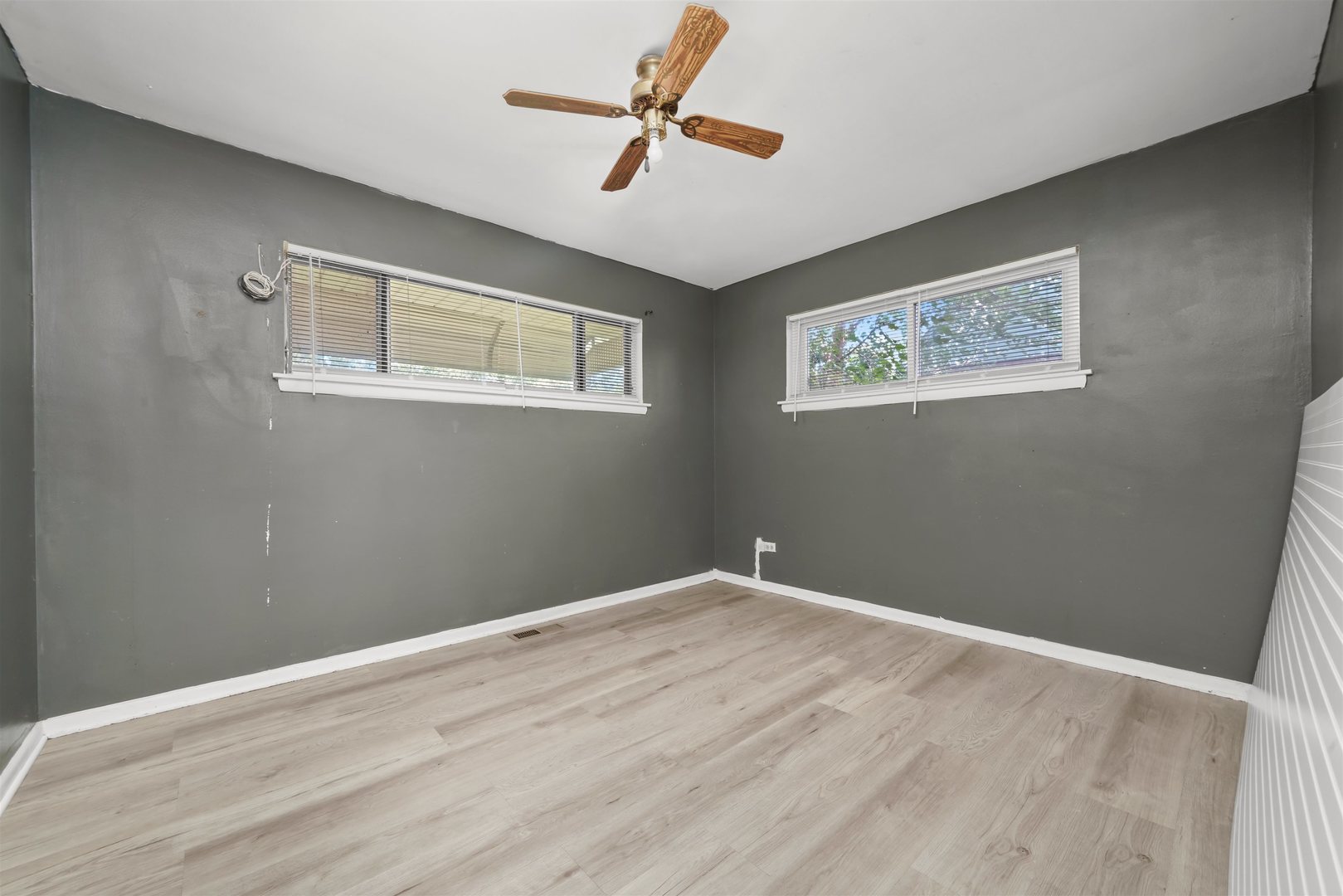 17007 Oakwood Avenue, Lansing, IL 60438