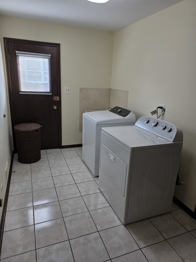 4036 Miller Drive, Glenview, IL 60026