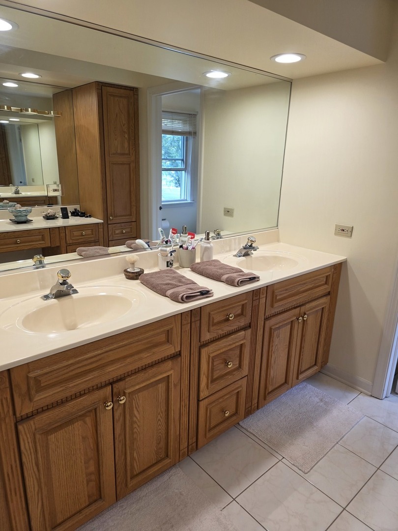 4036 Miller Drive, Glenview, IL 60026