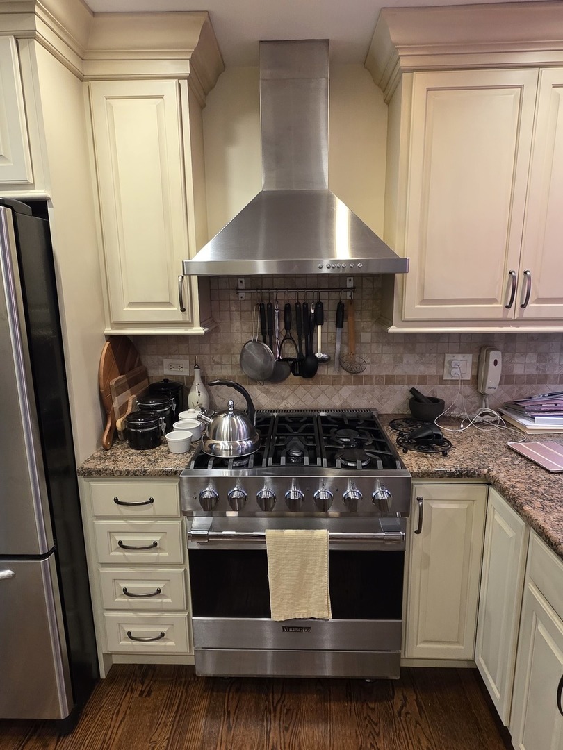 4036 Miller Drive, Glenview, IL 60026