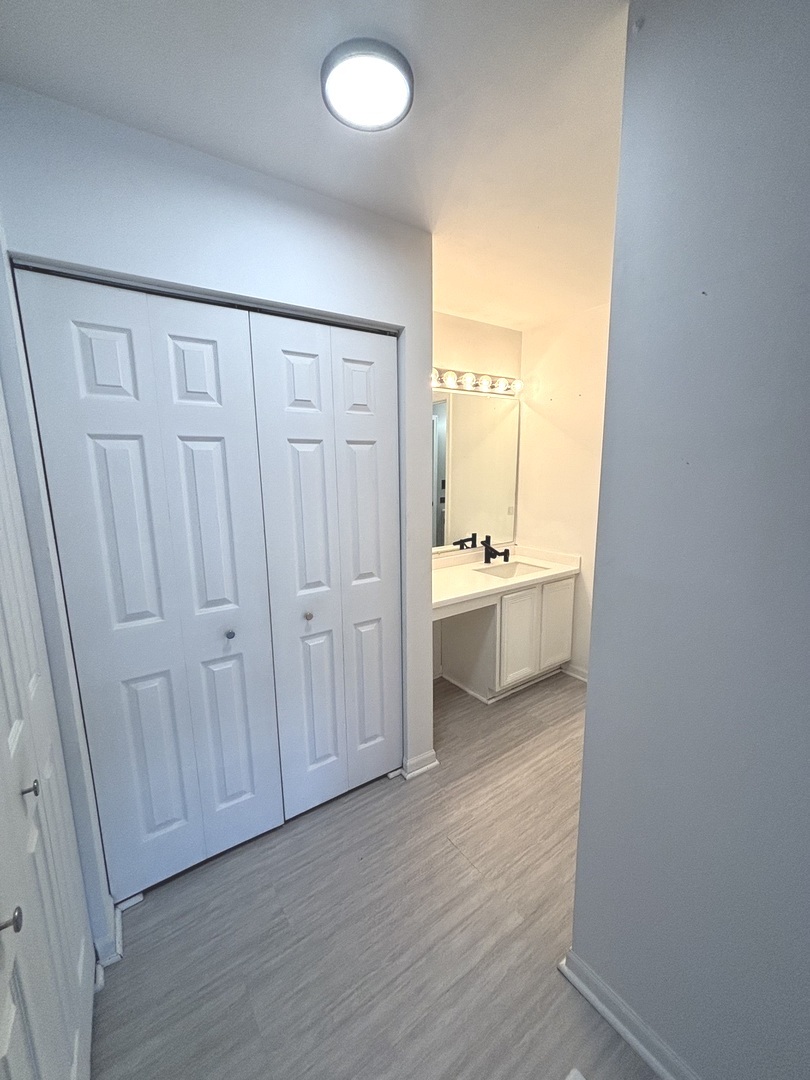 268 Windsor Court #D, South Elgin, IL 60177