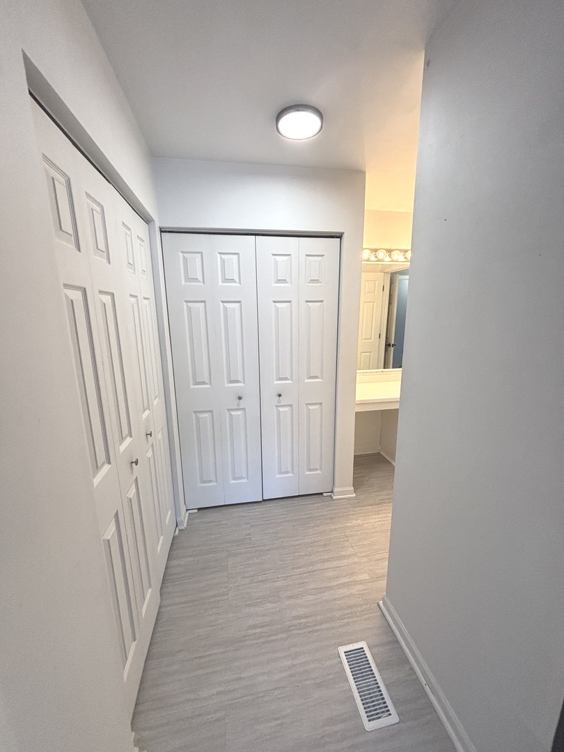 268 Windsor Court #D, South Elgin, IL 60177