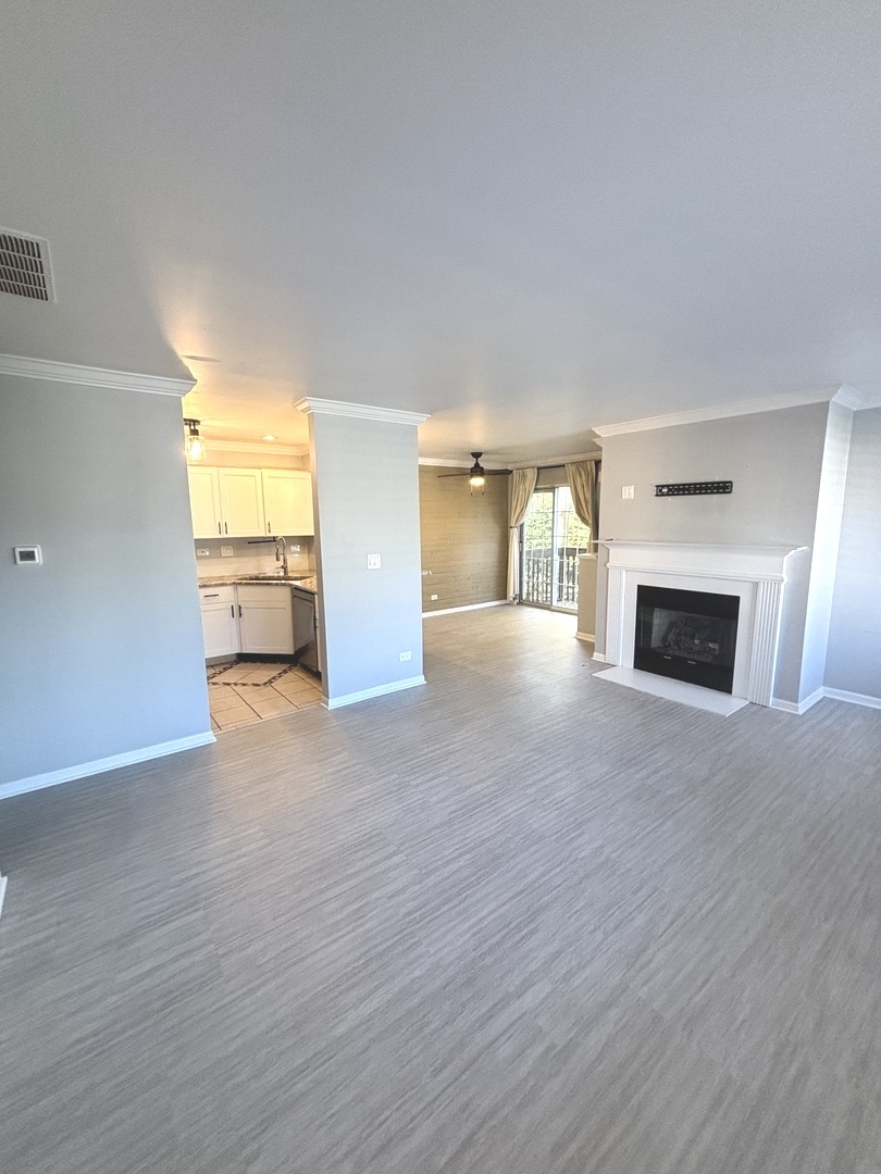 268 Windsor Court #D, South Elgin, IL 60177