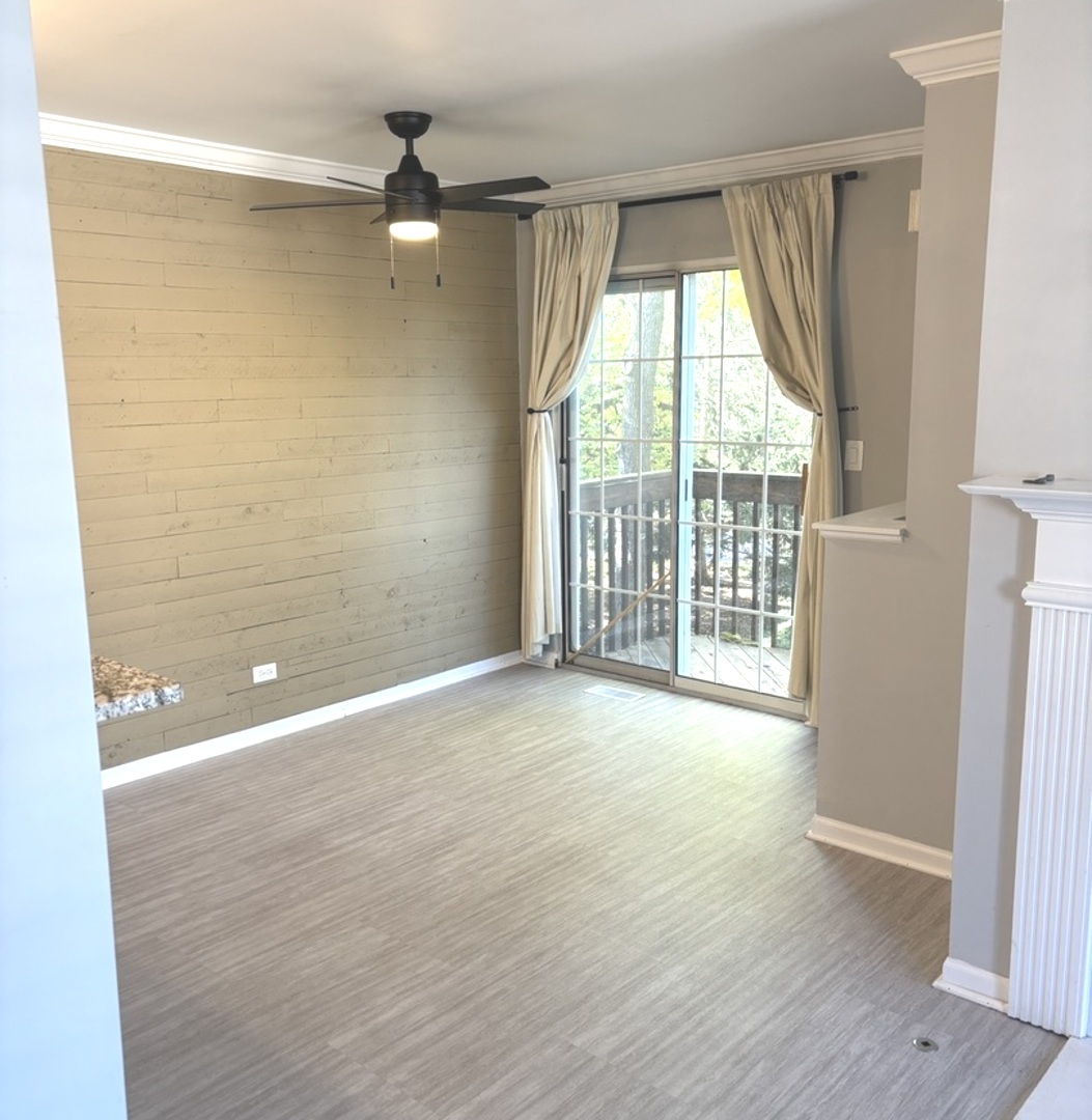 268 Windsor Court #D, South Elgin, IL 60177