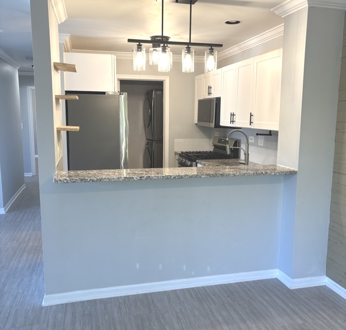 268 Windsor Court #D, South Elgin, IL 60177