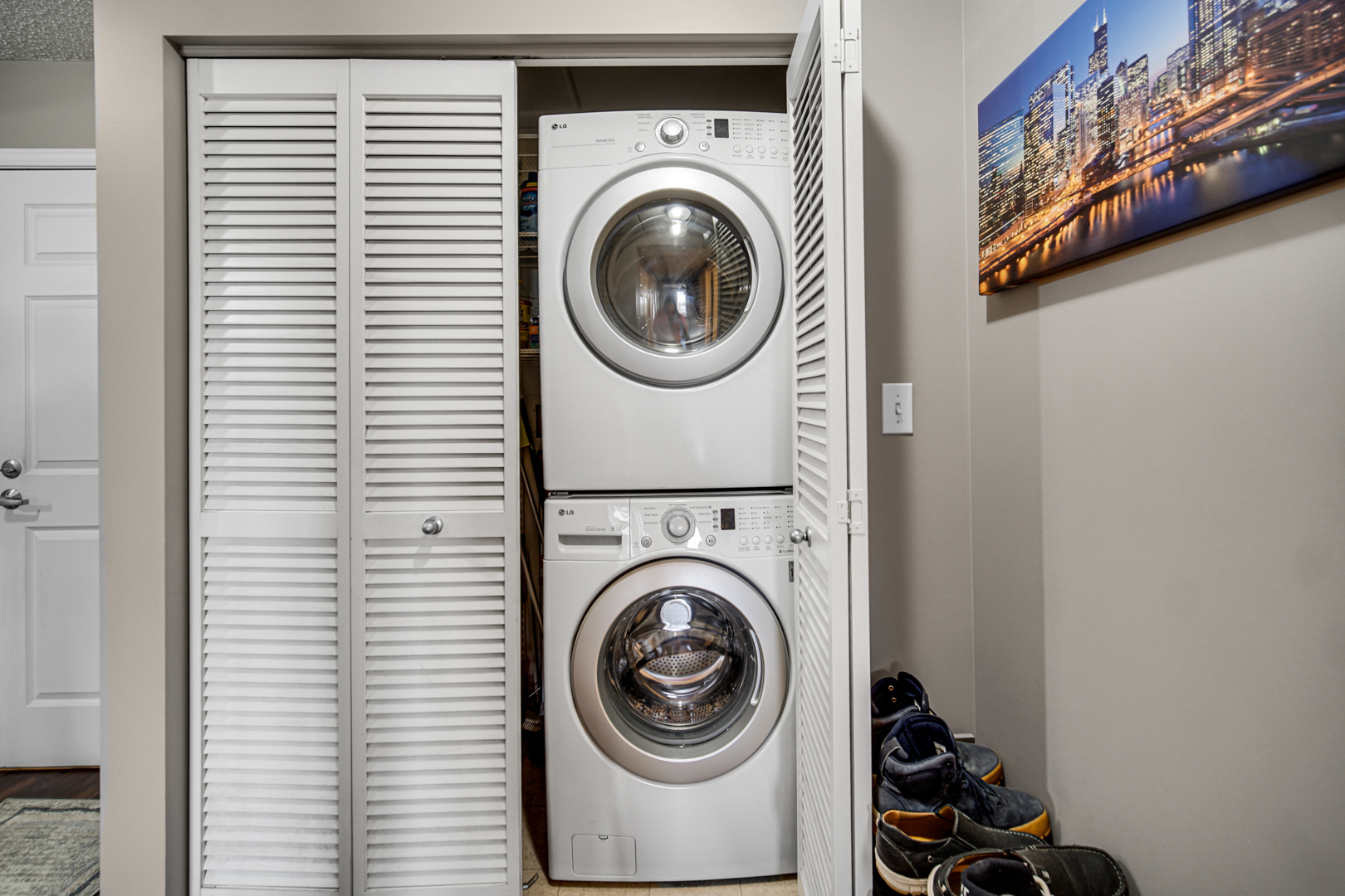 390 S Western Avenue #604, Des Plaines, IL 60016