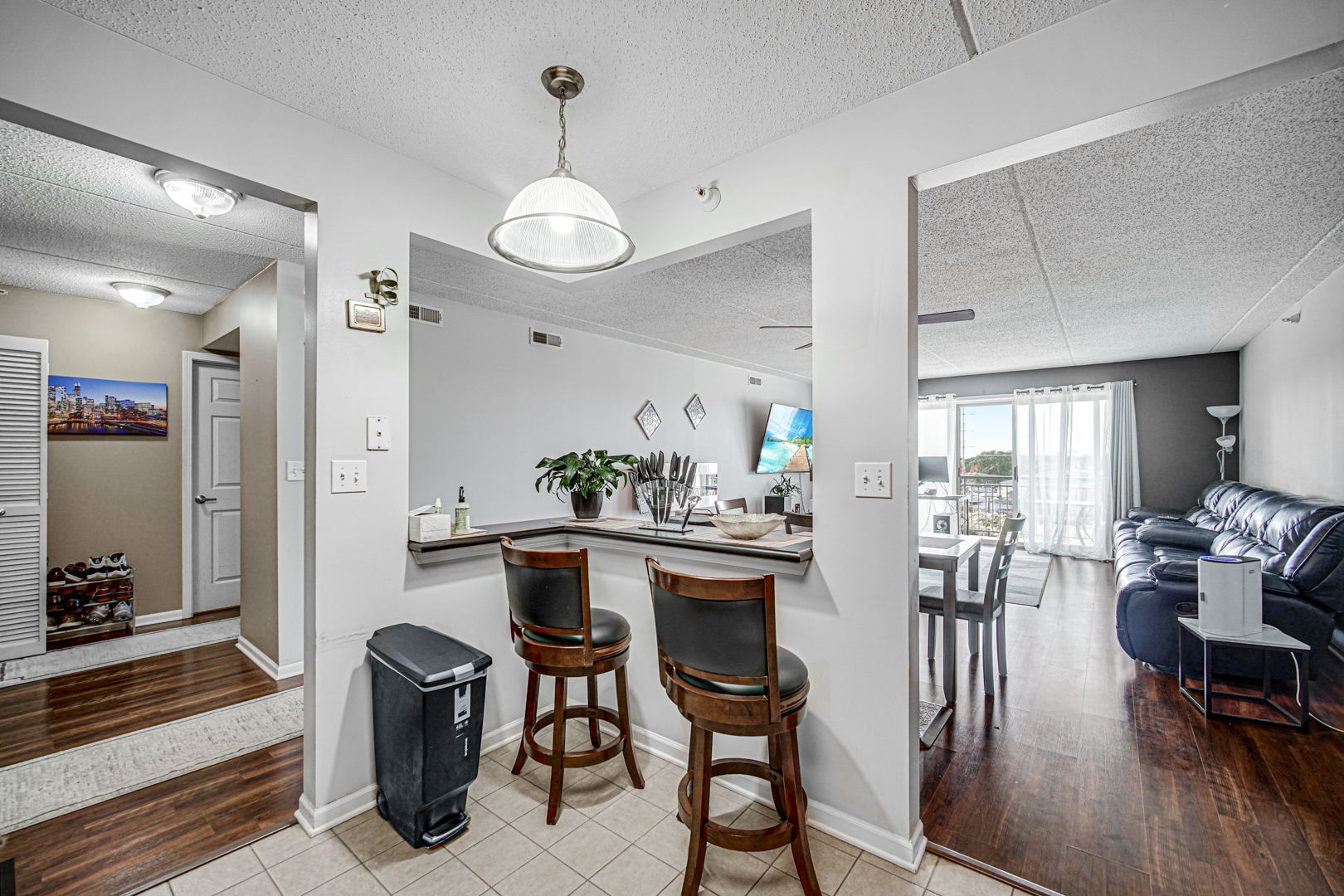 390 S Western Avenue #604, Des Plaines, IL 60016