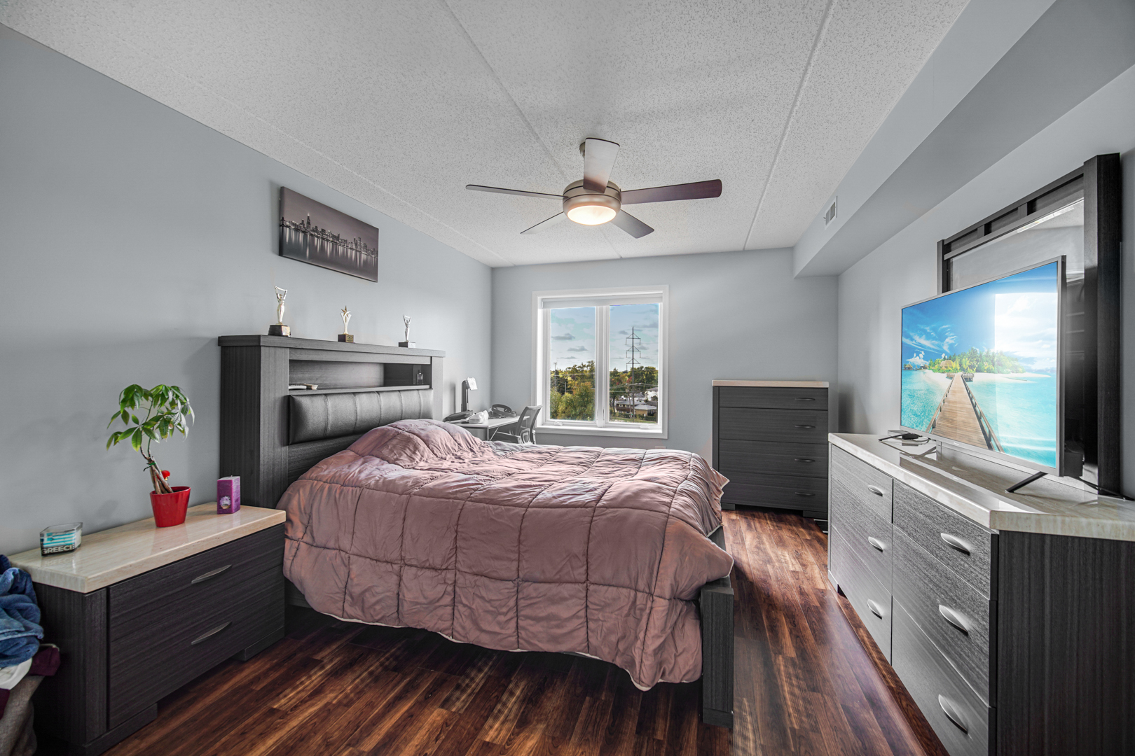 390 S Western Avenue #604, Des Plaines, IL 60016