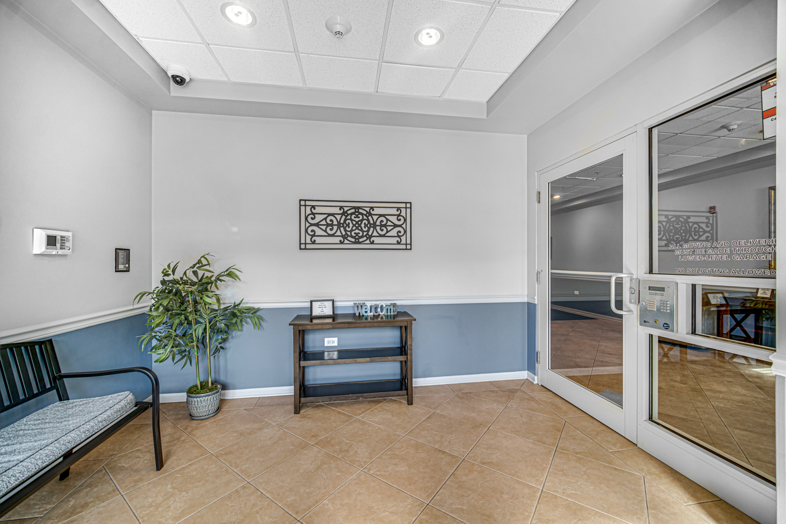 390 S Western Avenue #604, Des Plaines, IL 60016