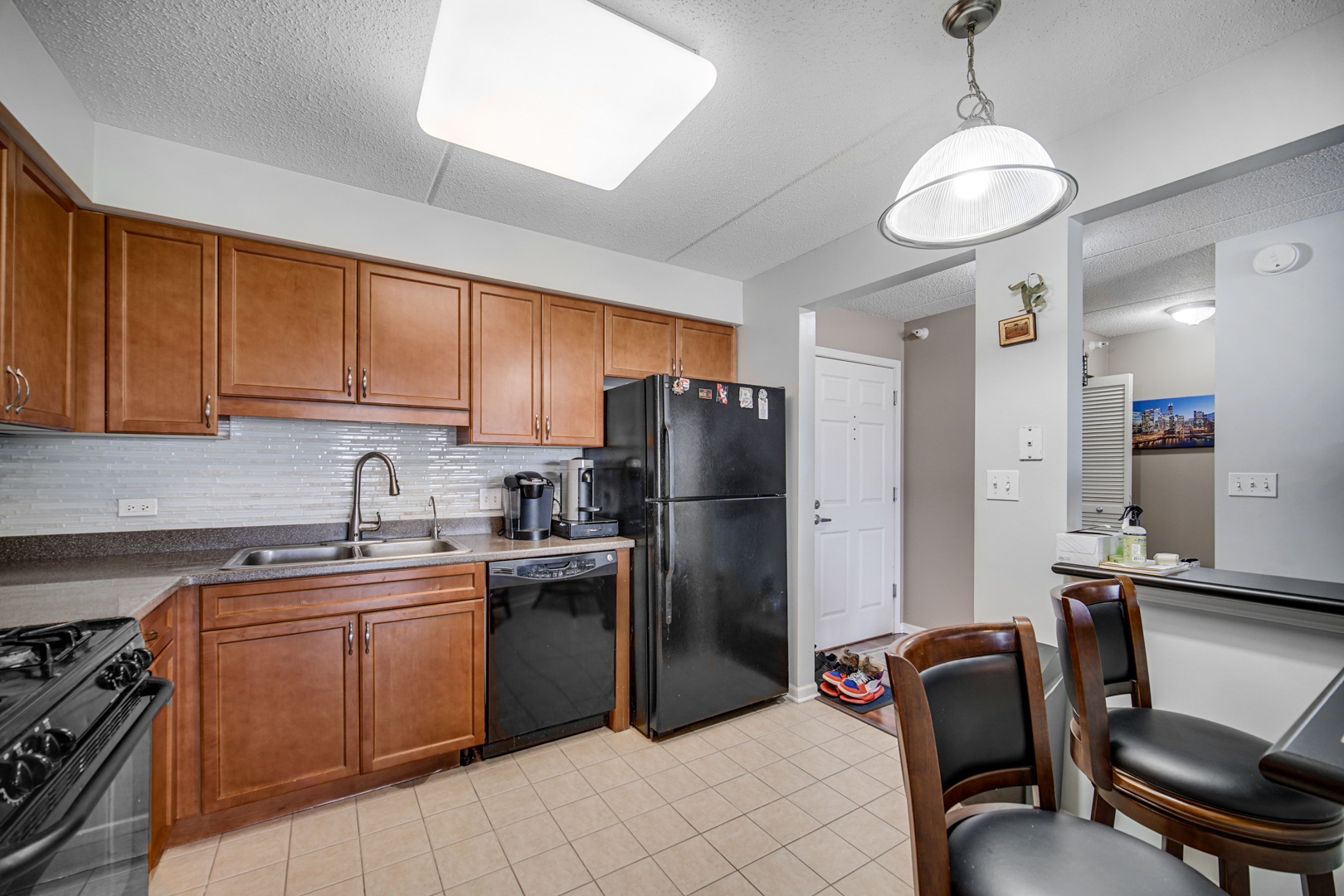 390 S Western Avenue #604, Des Plaines, IL 60016