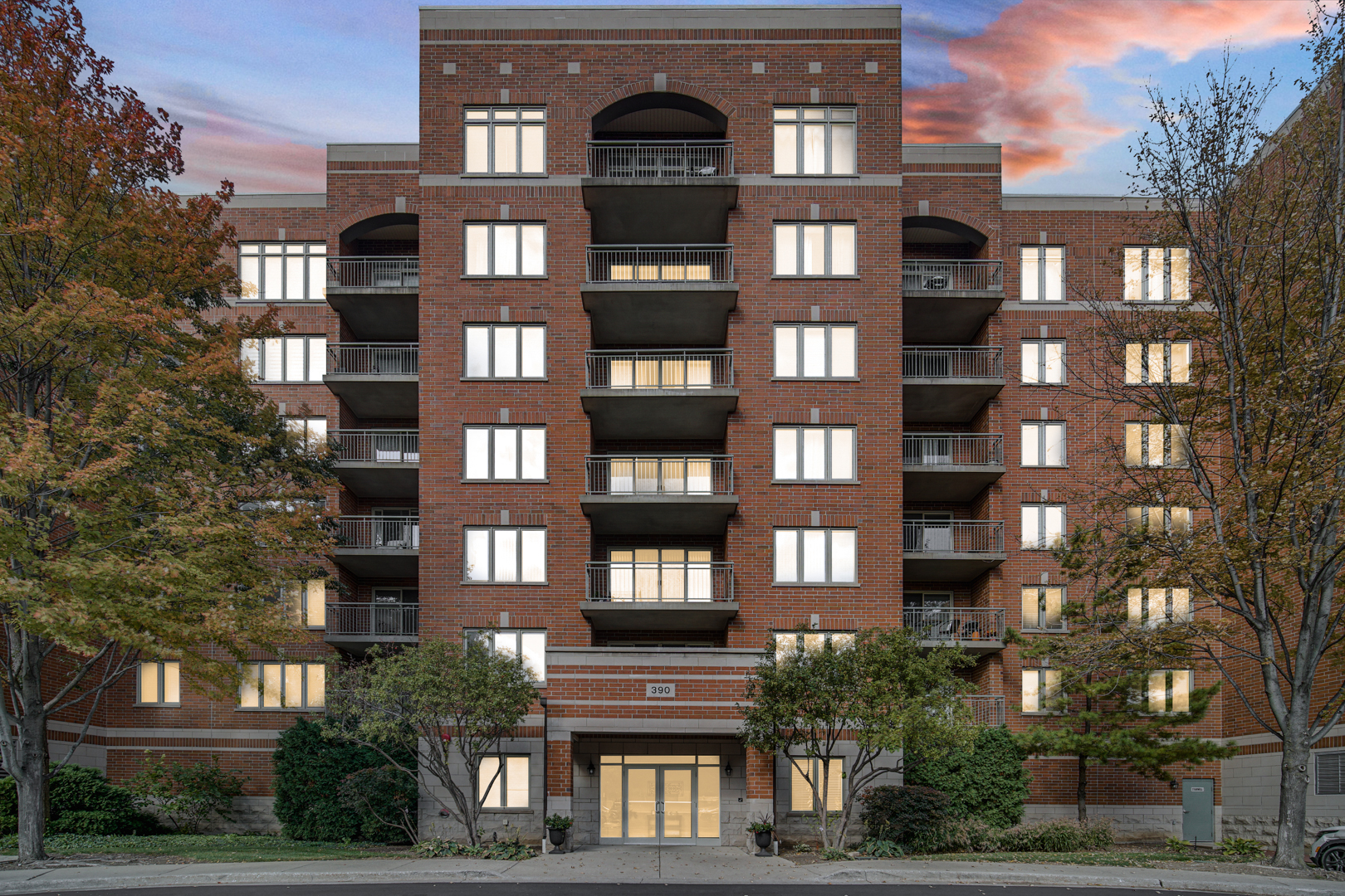 390 S Western Avenue #604, Des Plaines, IL 60016