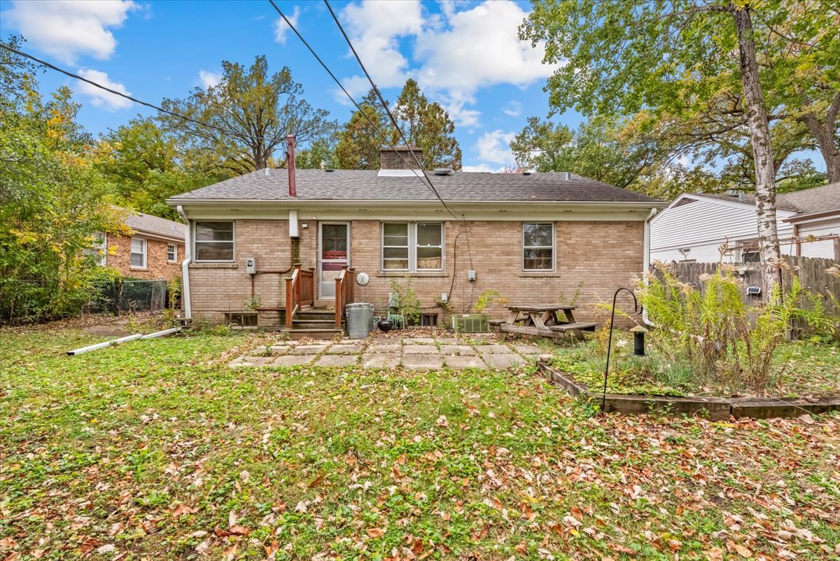 263 Barberry Road, Highland Park, IL 60035