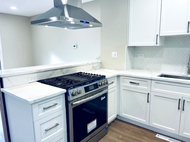 27W031 Cooley Avenue, Winfield, IL 60190