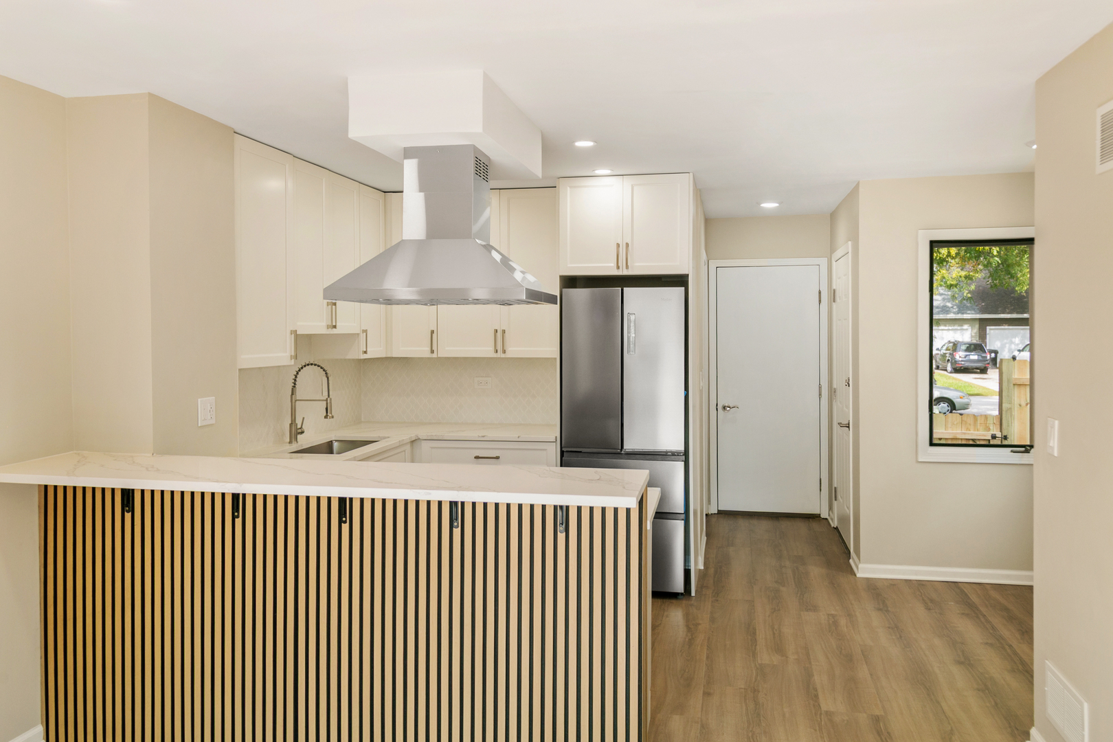 27W031 Cooley Avenue, Winfield, IL 60190