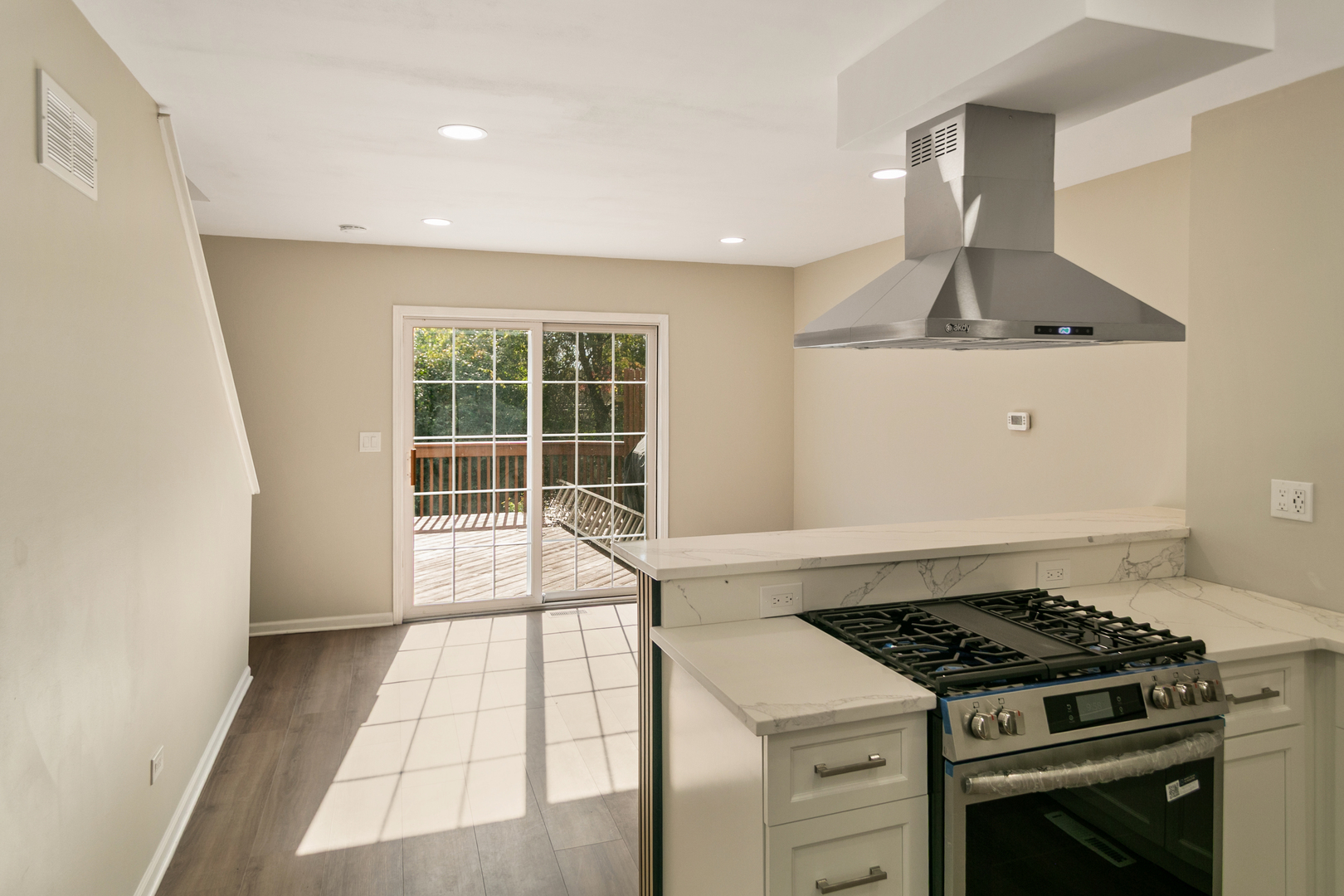 27W031 Cooley Avenue, Winfield, IL 60190