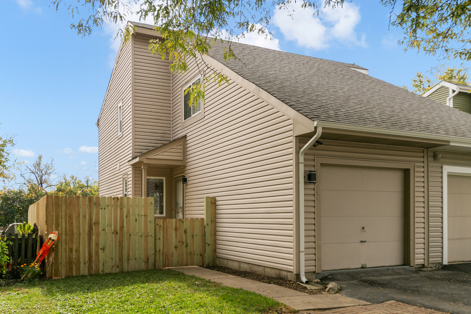 27W031 Cooley Avenue, Winfield, IL 60190
