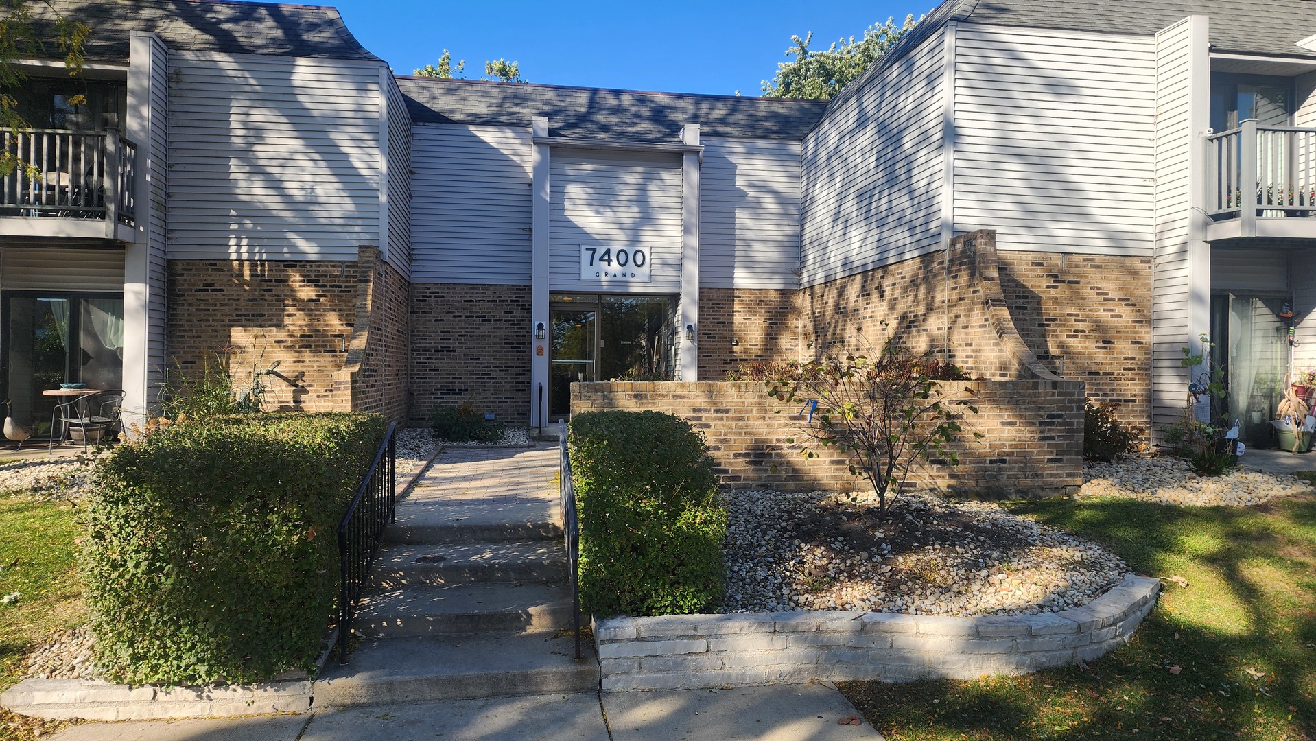 7400 Grand Street #205, Downers Grove, IL 60515