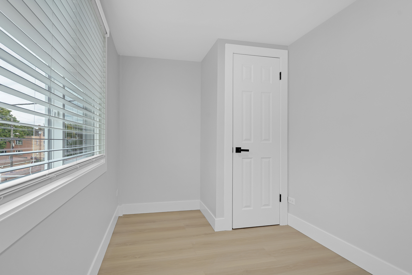 2712 W Balmoral Avenue #2E, Chicago, IL 60625