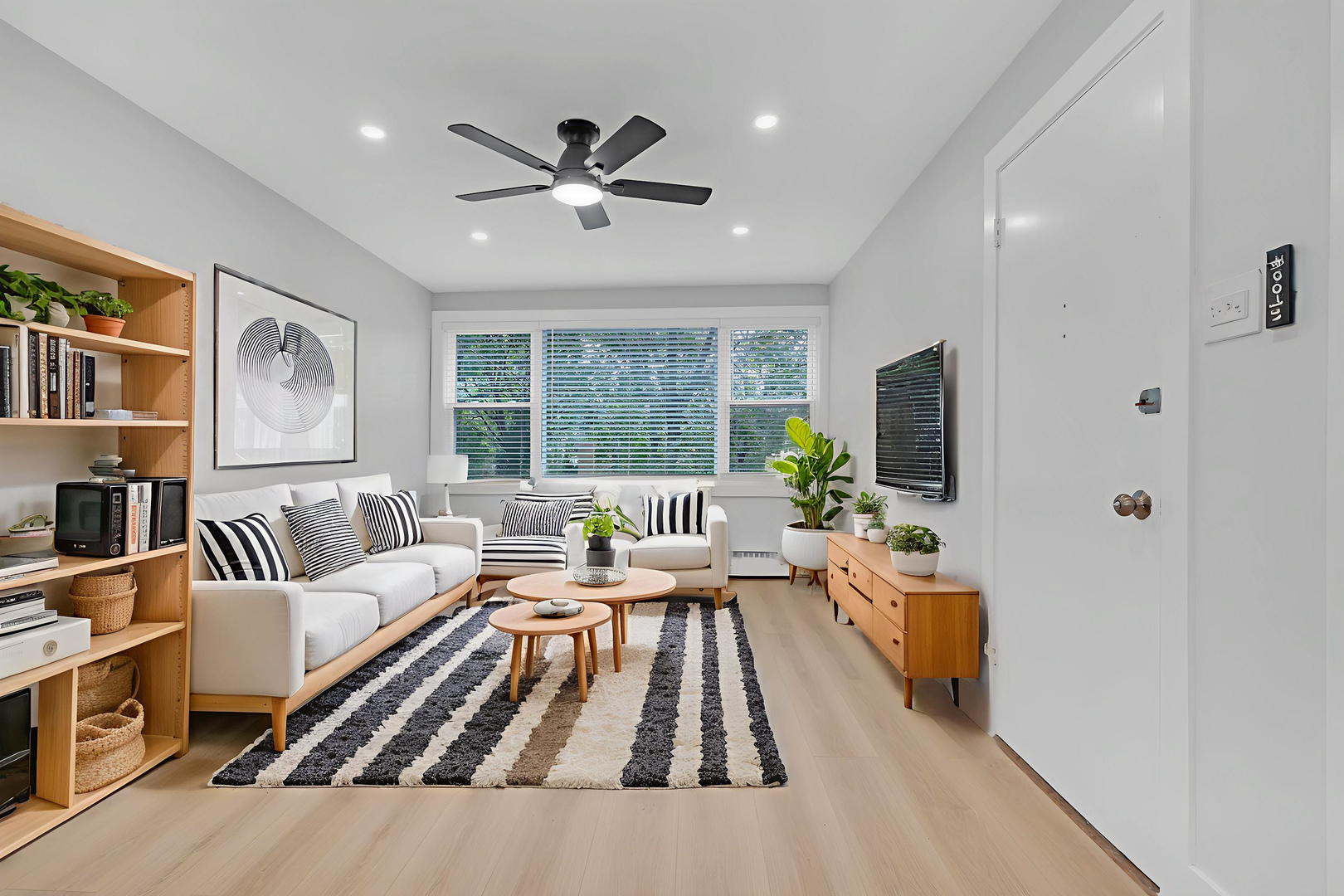 2712 W Balmoral Avenue #2E, Chicago, IL 60625