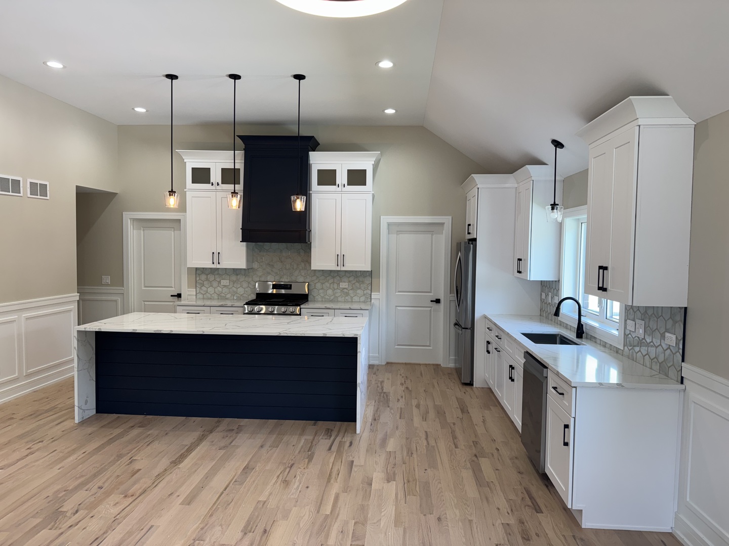 4951 W 86th Street, Burbank, IL 60459