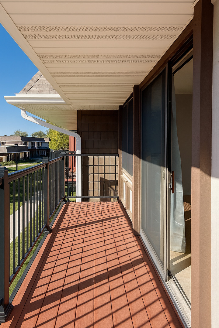 1272 Court #E, Hanover Park, IL 60133