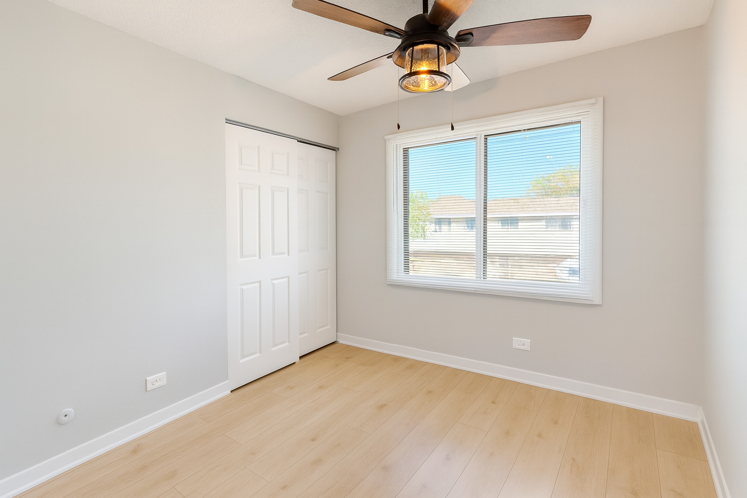 1272 Court #E, Hanover Park, IL 60133