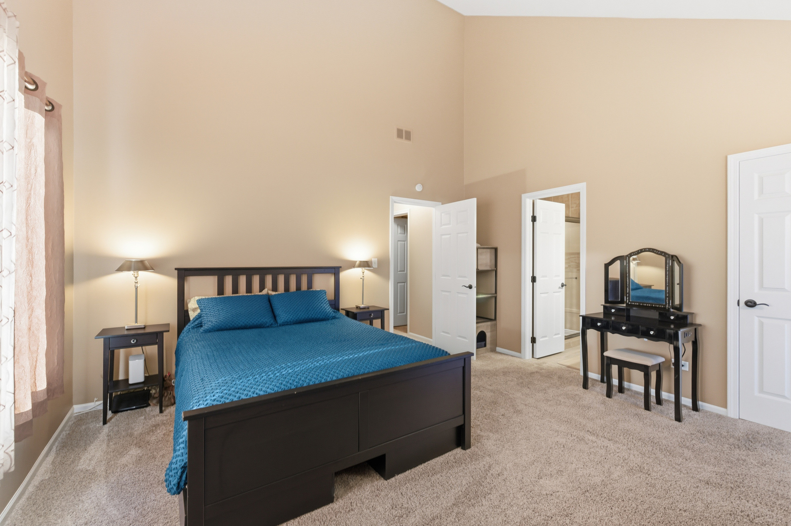294 W Mallard Point #A, Lake Barrington, IL 60010