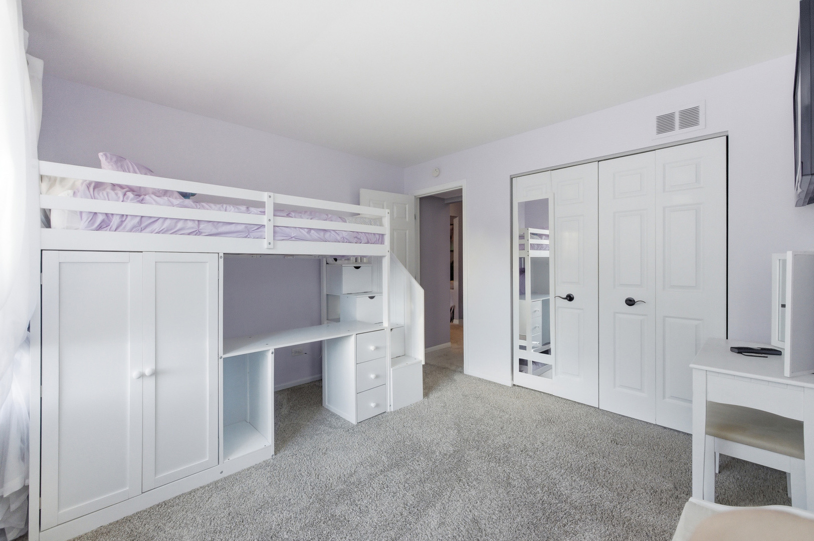 294 W Mallard Point #A, Lake Barrington, IL 60010