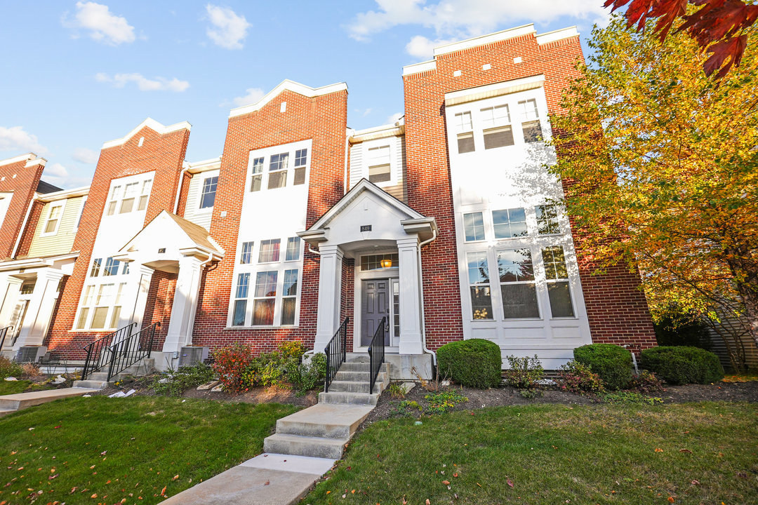 849 Station Boulevard, Aurora, IL 60504