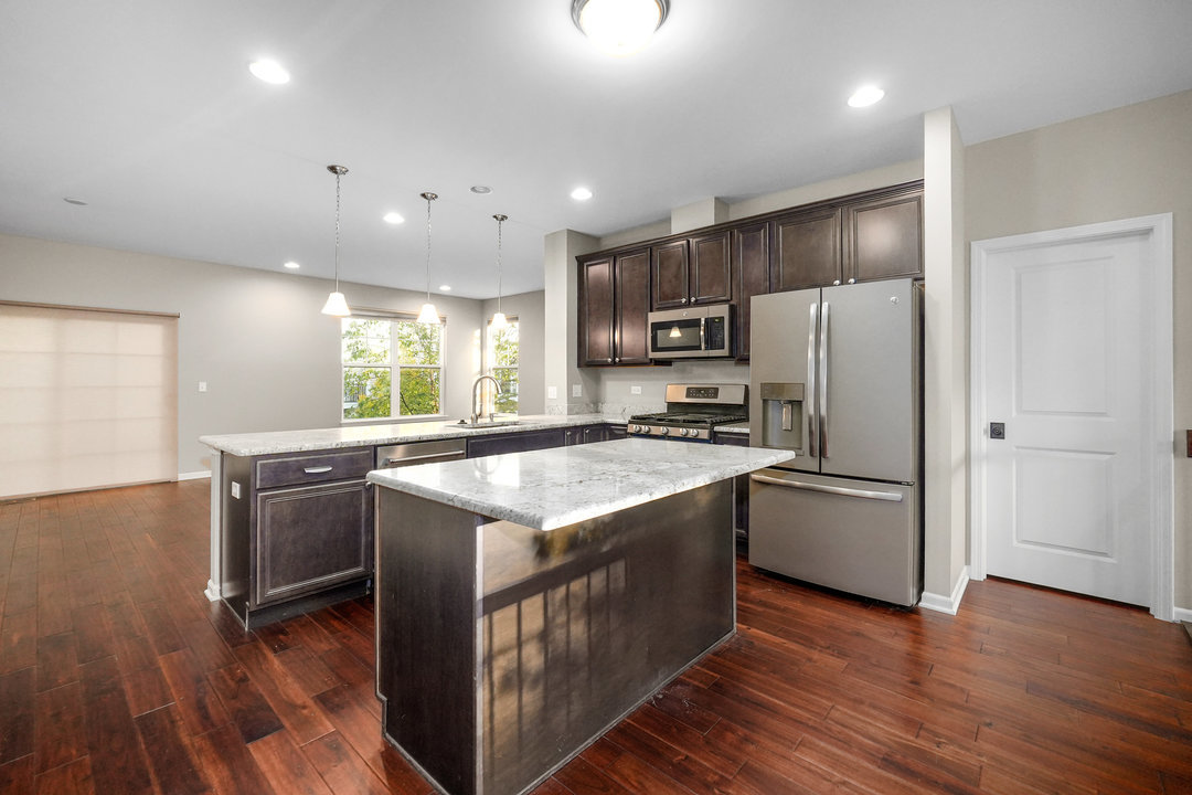 849 Station Boulevard, Aurora, IL 60504