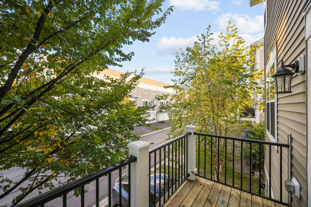 849 Station Boulevard, Aurora, IL 60504