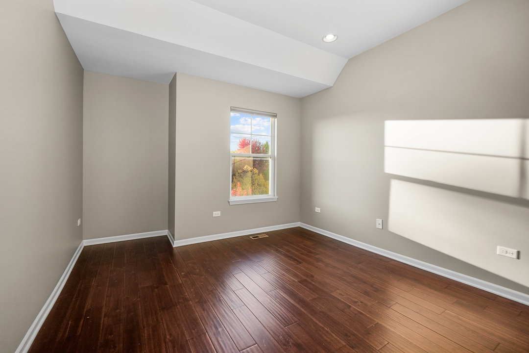 849 Station Boulevard, Aurora, IL 60504